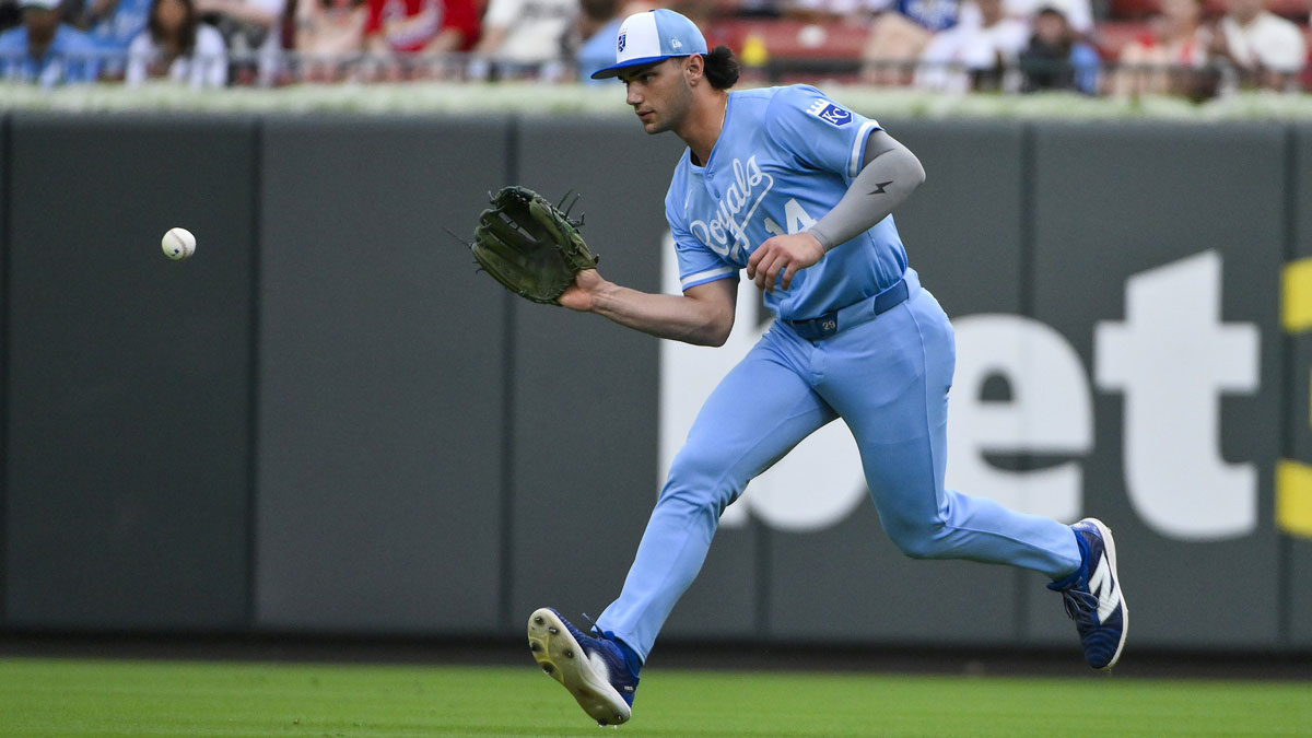 Kansas City Royals right fielder Jac Caglianone (14) fields a ground ball against the St. Louis Cardinals during the first inning at Busch Stadium