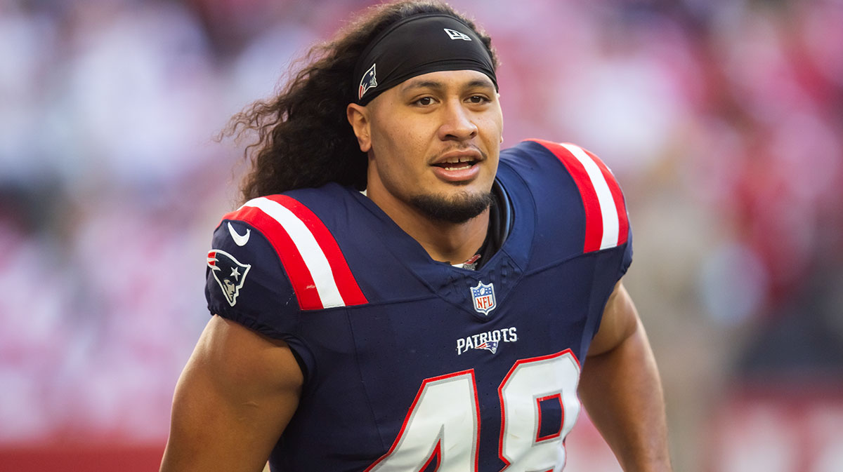 New England Patriots linebacker Jahlani Tavai (48) against the Arizona Cardinals at State Farm Stadium.