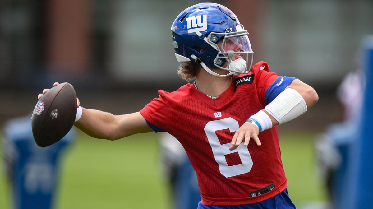 May 10, 2025; East Rutherford, NJ, USA; New York Giants quarterback Jaxson Dart (6) throws a pass during rookie minicamp at Quest Diagnostics Training Center. Mandatory Credit: John Jones-Imagn Images