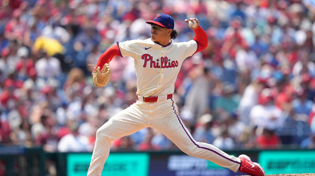Philadelphia Phillies starting pitcher Jesus Luzardo (44) throws a pitch against the Chicago Cubs in the sixth inning.