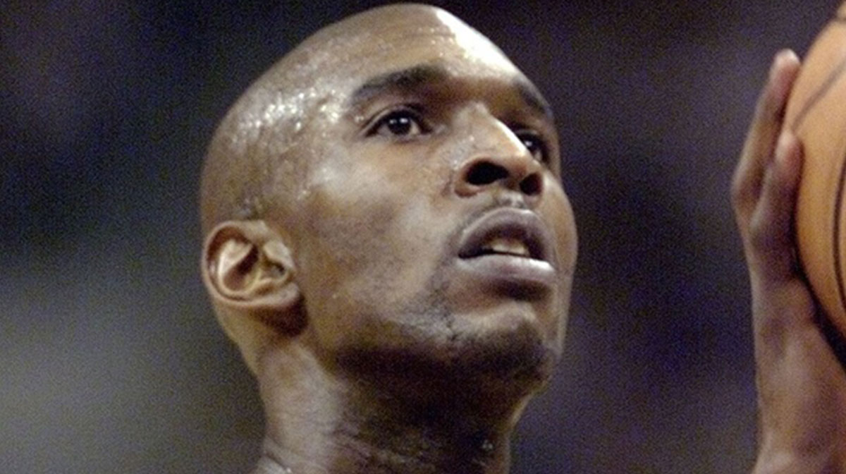Detroit Piston player Joe Smith shoots a free throw during the game agains the Los Angeles Lakers at Staples Center.