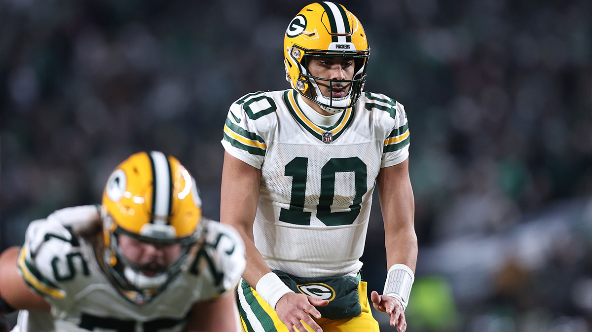 Green Bay Packers quarterback Jordan Love (10) plays against the Philadelphia Eagles in an NFC wild card game at Lincoln Financial Field.