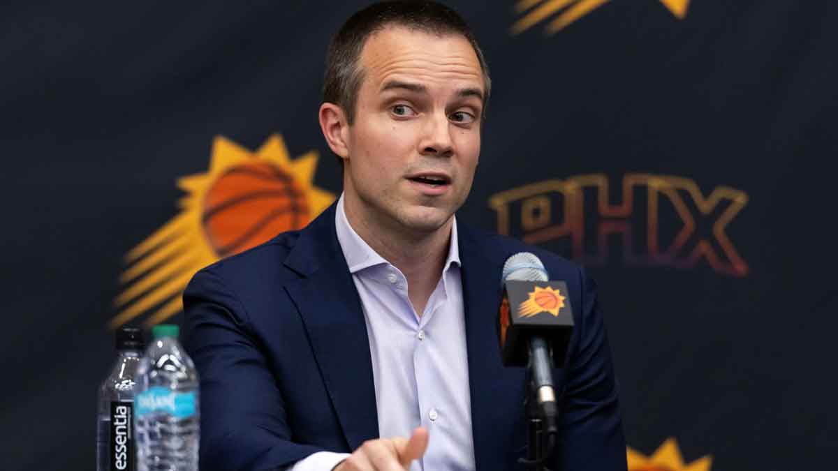 Phoenix Suns head coach Jordan Ott during an introductory press conference at the Verizon 5G Performance Center.
