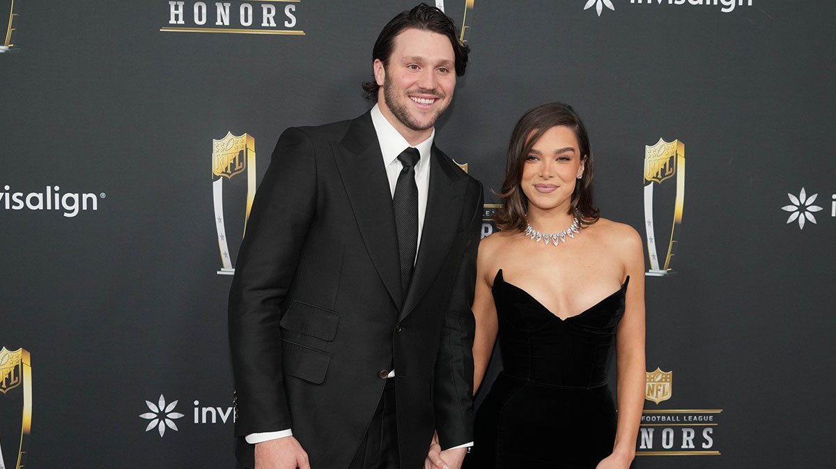osh Allen and Hailee Steinfeld on the red carpet before Super Bowl LIX NFL Honors at Saenger Theatre.