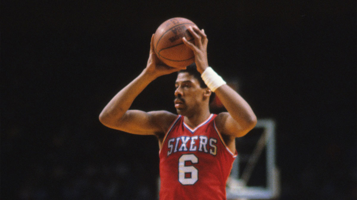 Philadelphia 76ers forward Julius Erving (6).