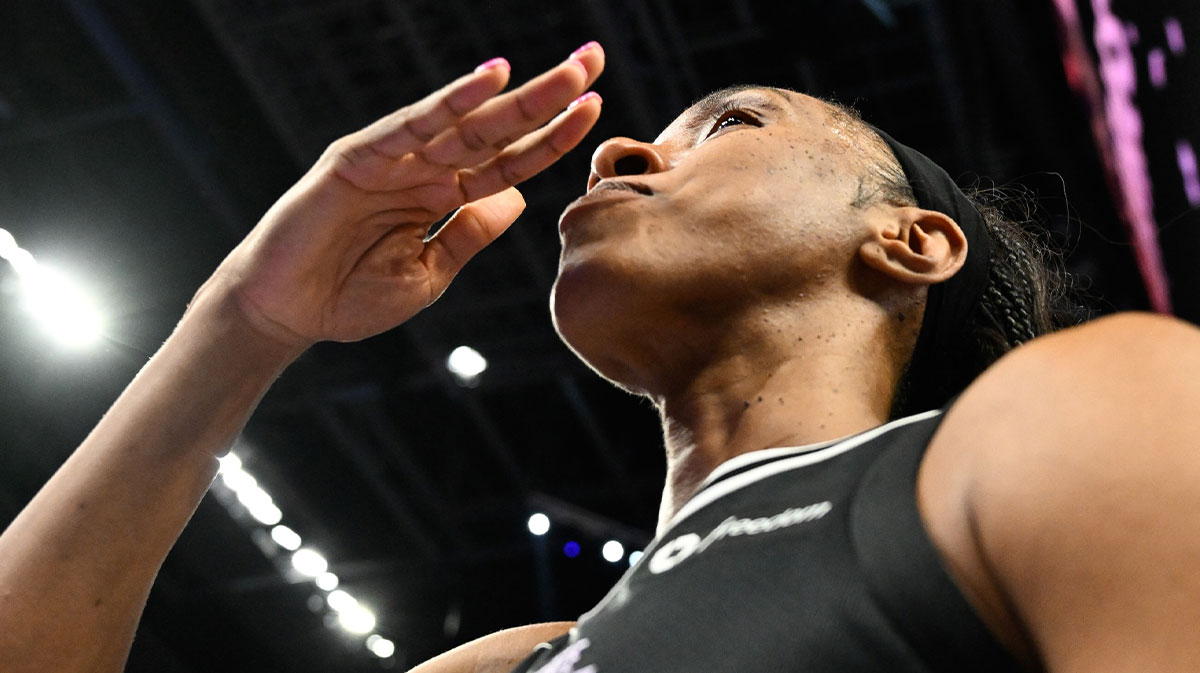 Golden State Valkyries forward Kayla Thornton (5) blows a kiss to the fans to celebrate their win over the Seattle Storm at Chase Center.
