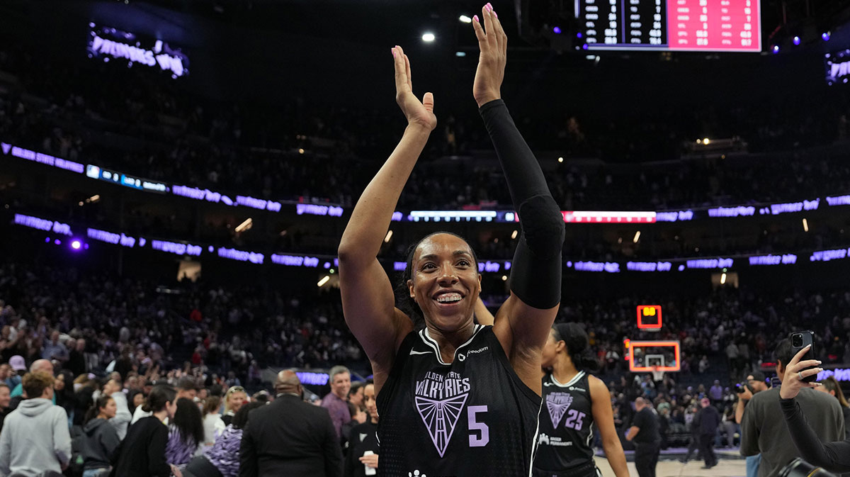 Golden State Valkyries forward Kayla Thornton (5) applauds after defeating the Indiana Fever at Chase Center.