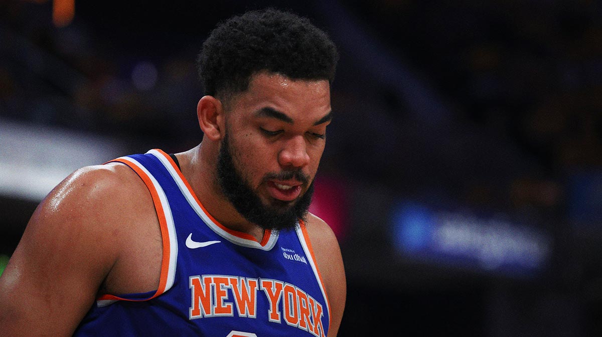 New York Knicks center Karl-Anthony Towns (32) stands on court during the second quarter against the Indiana Pacers of game four of the eastern conference finals for the 2025 NBA Playoffs at Gainbridge Fieldhouse.