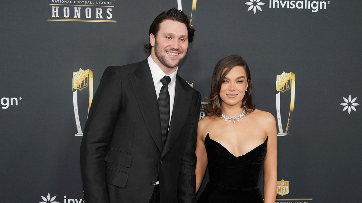 Hailee Steinfeld Josh Allen