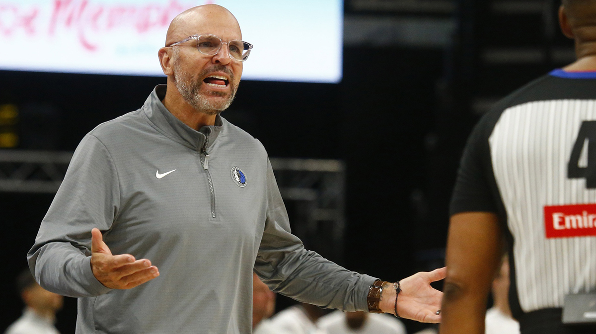 Dallas Mavericks head coach Jason Kidd reacts toward an official during the fourth quarter against the Memphis Grizzlies at FedExForum