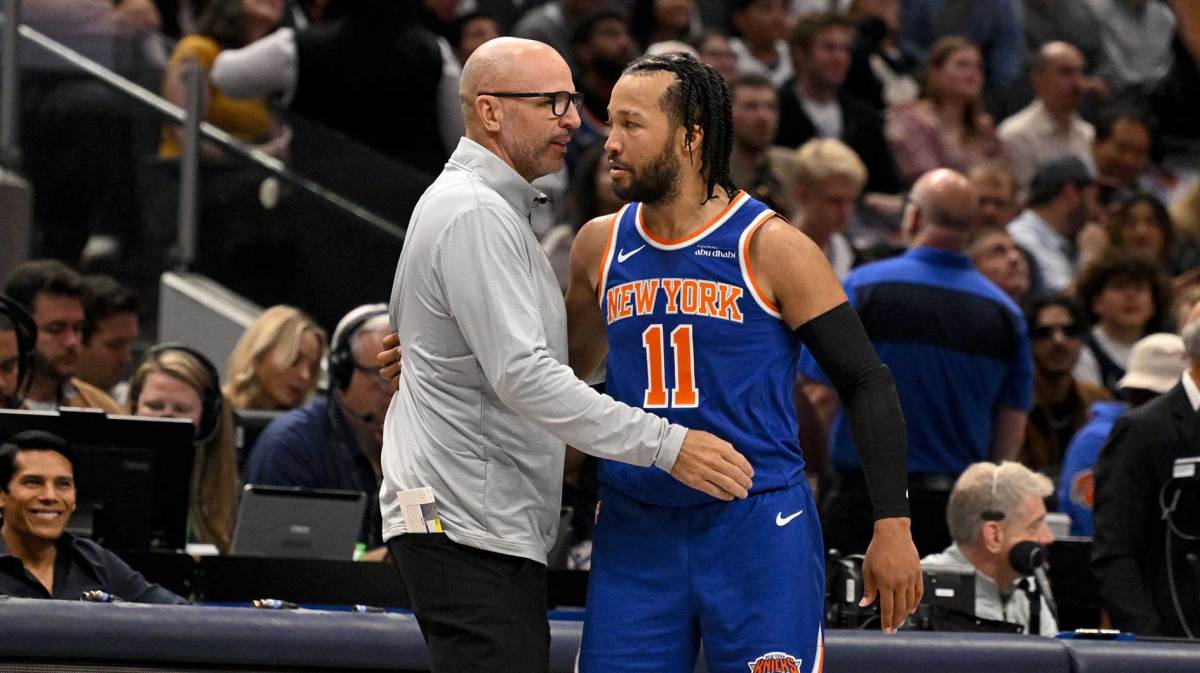 Nov 27, 2024; Dallas, Texas, USA; Dallas Mavericks head coach Jason Kidd and New York Knicks guard Jalen Brunson (11) during the game between the Dallas Mavericks and the New York Knicks at the American Airlines Center. Mandatory Credit: Jerome Miron-Imagn Images