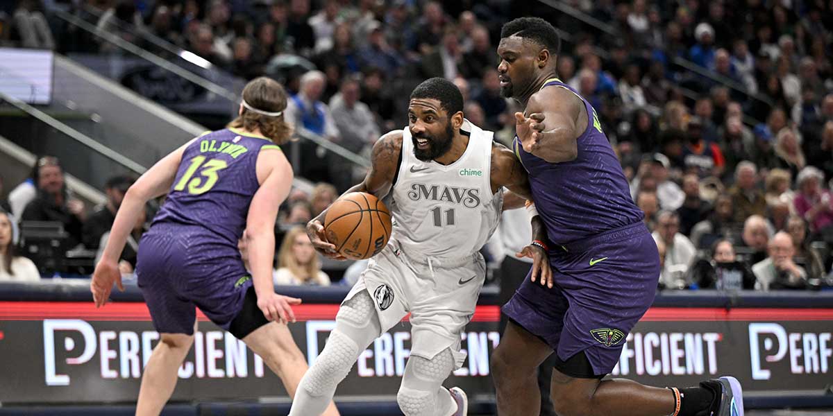 Phoenix Suns forward Kevin Durant (35) shoots against Cleveland Cavaliers forward Evan Mobley (4) during the second half at Footprint Center.
