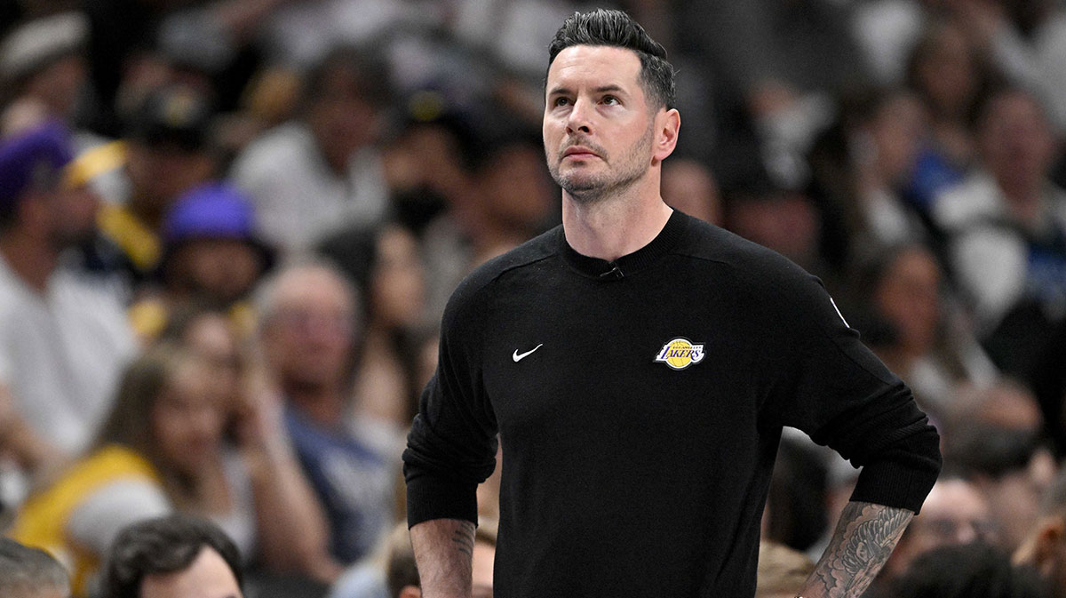 Lakers head coach JJ Redick looks on during the third quarter against the Dallas Mavericks at the American Airlines Center Knicks