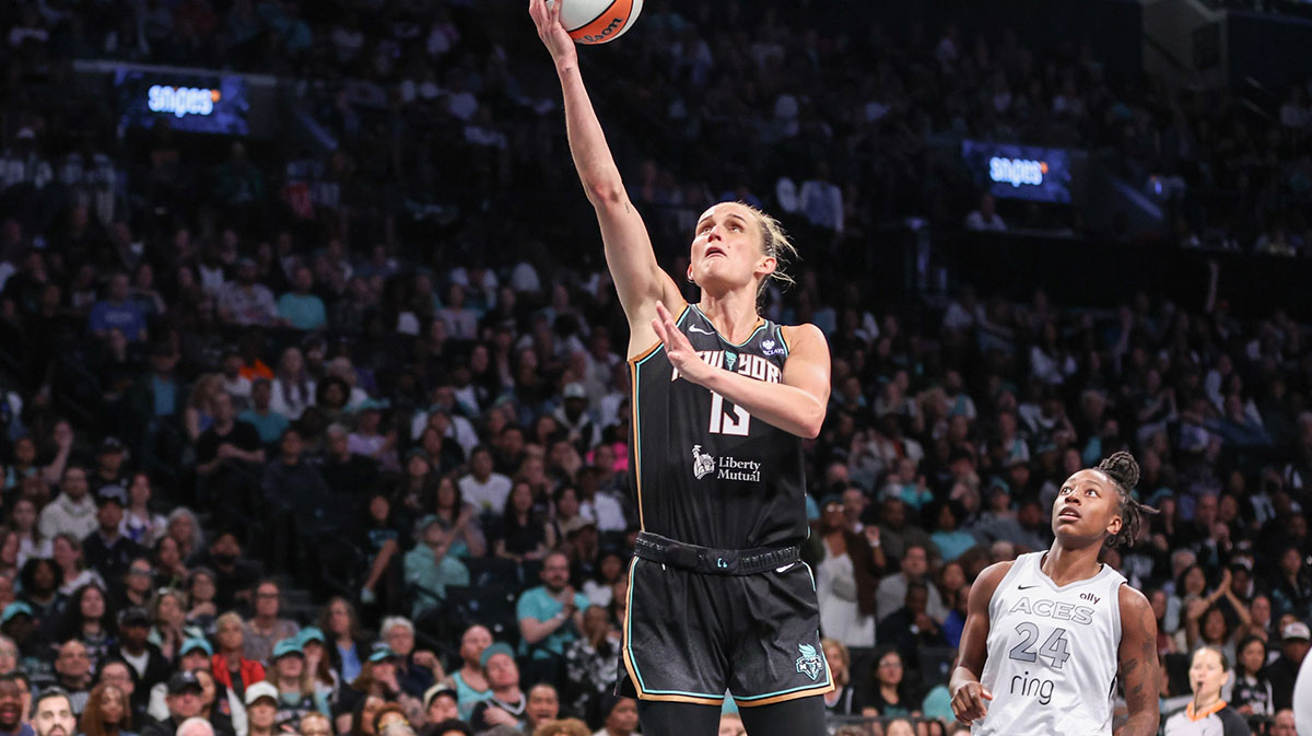 New York Liberty forward Leonie Fiebich (13) drives to the basket in the fourth quarter against the Las Vegas Aces at Barclays Center.