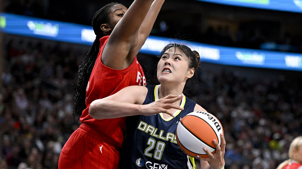Dallas Wings center Li Yueru (28) drives to the basket against the Indiana Fever during the second quarter at the American Airlines Center.