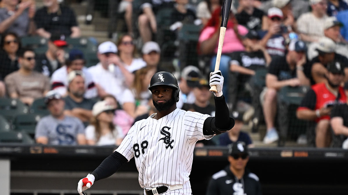 MLB rumors: Mets, Padres urged to make Luis Robert Jr. trade