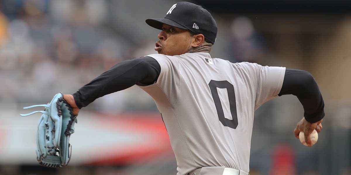 New York Yankees starting pitcher Marcus Stroman (0) pitches against the Pittsburgh Pirates during the first inning at PNC Park.