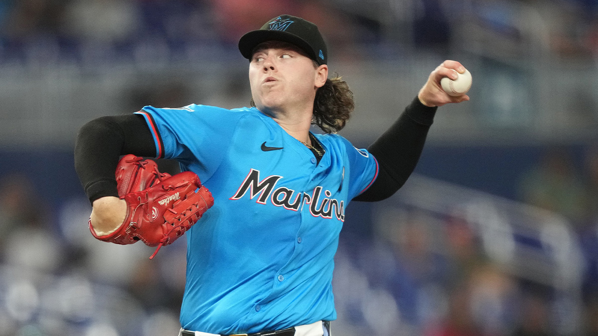 Miami Marlins pitcher Ryan Weathers (35) pitches against the San Francisco Giants in the first inning at loanDepot Park.