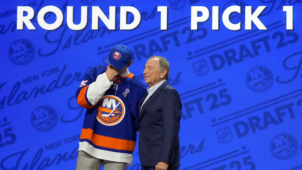 Islanders’ Matthew Schaefer gets emotional after being drafted first overall