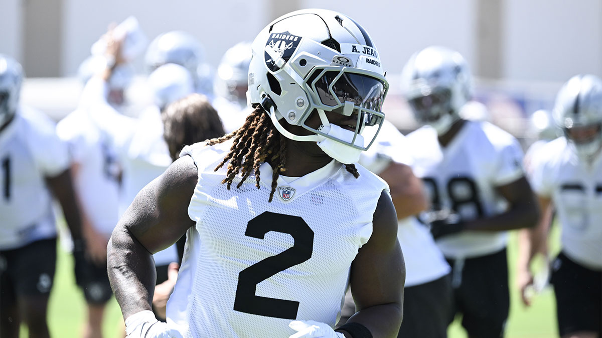 Las Vegas Raiders running back Ashton Jeanty (2) performs a drill during Las Vegas Raiders Minicamp at Intermountain Health Performance Center.