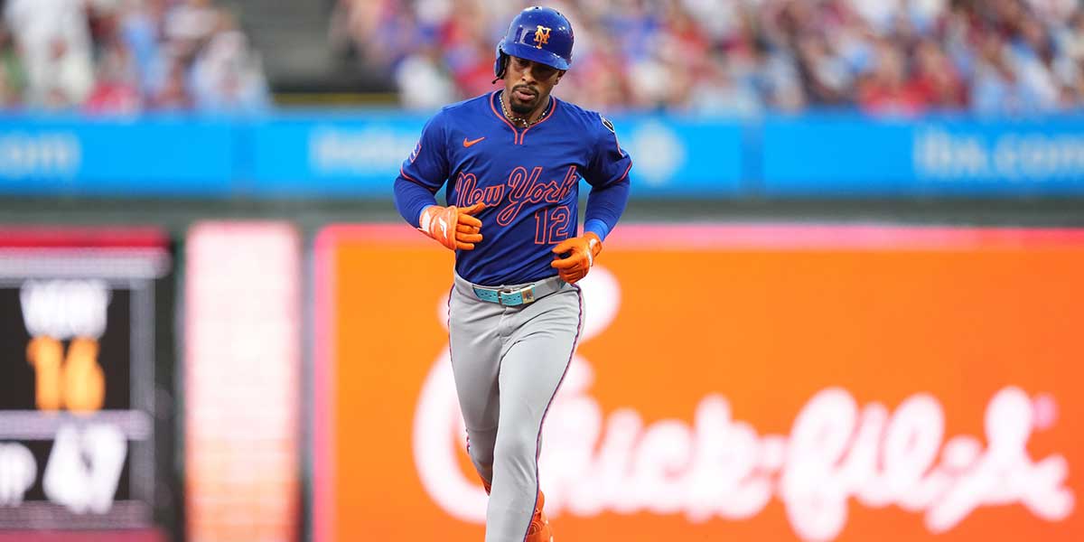 New York Mets infielder Francisco Lindor (12) rounds the bases after hitting a home run against the Philadelphia Phillies in the third inning at Citizens Bank Park.