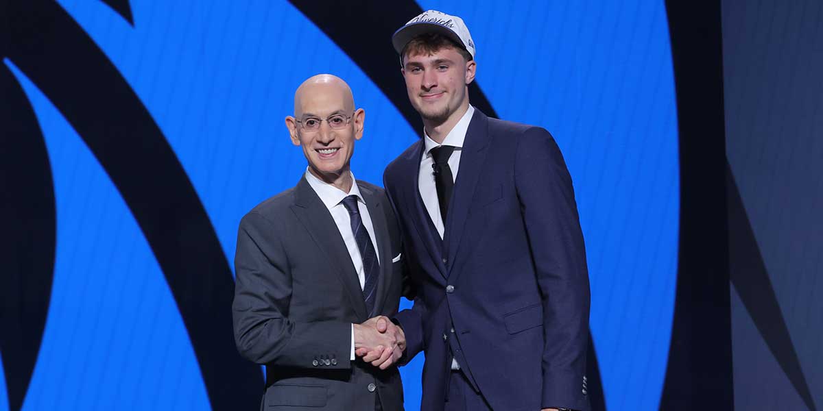 Mavericks fan screams about ‘rigged’ draft lottery at Adam Silver