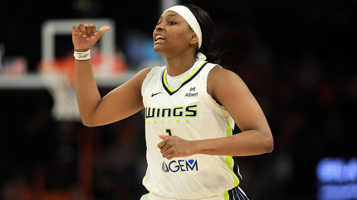 Dallas Wings forward NaLyssa Smith (1) against the Phoenix Mercury at PHX Arena.