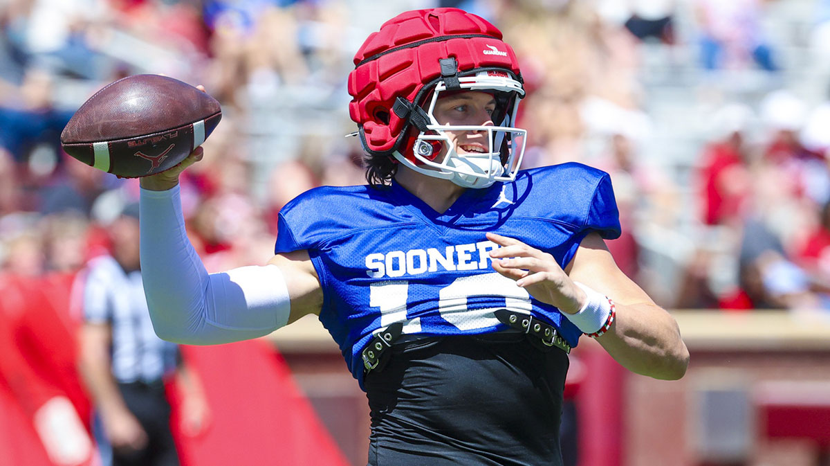 Oklahoma Sooners quarterback John Mateer (10) throws during the Crimson Combine at Gaylord Family-Oklahoma Memorial Stadium.