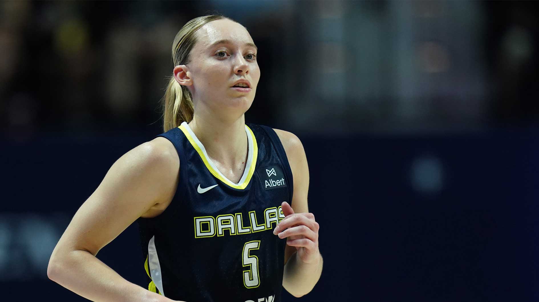 Dallas Wings guard Paige Bueckers (5) on the court against the Connecticut Sun at Mohegan Sun Arena.