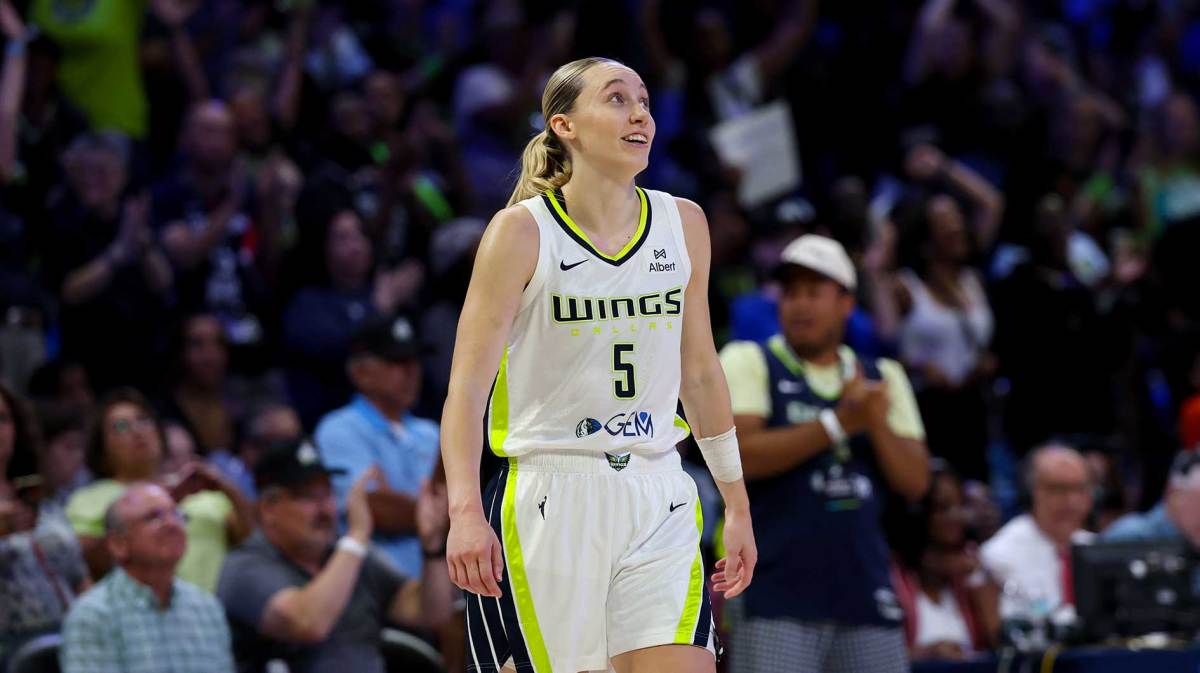 Dallas Wings guard Paige Bueckers (5) reacts during the second half against the Golden State Valkyries at College Park Center.