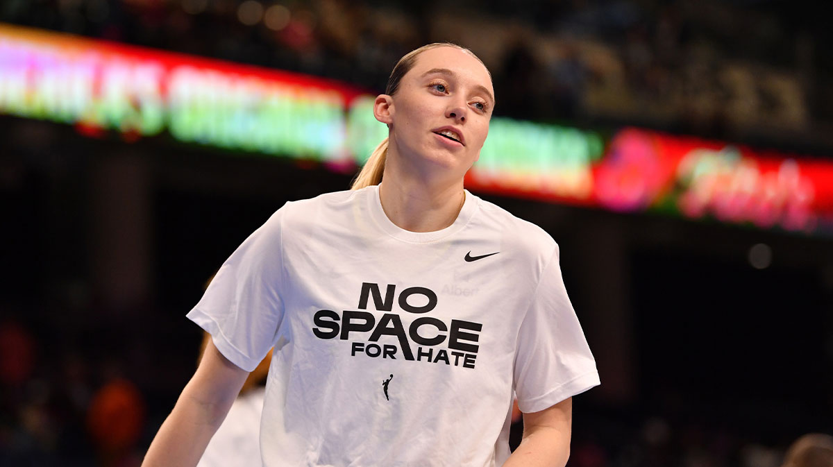 Dallas Wings guard Paige Bueckers (5) warms up prior to a game against the Chicago Sky at the Wintrust Arena.