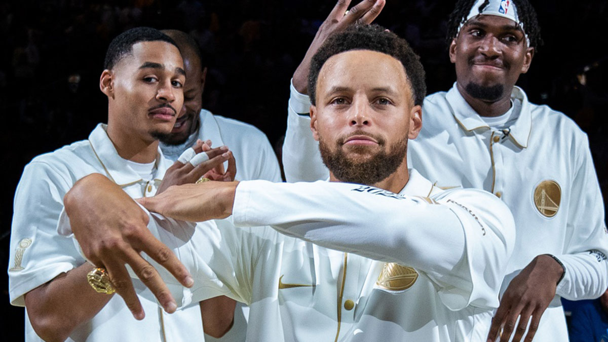Pelicans teammates Jordan Poole and Kevon Looney with Warriors' Stephen Curry