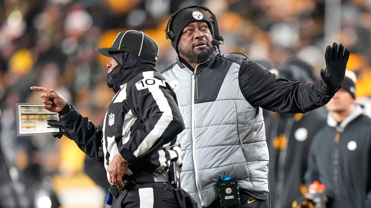 Pittsburgh Steelers head coach Mike Tomlin sets up a timeout in the second quarter of the NFL Week 18 game between the Pittsburgh Steelers and the Cincinnati Bengals at Acrisure Stadium in Pittsburgh on Saturday, Jan. 4, 2025.