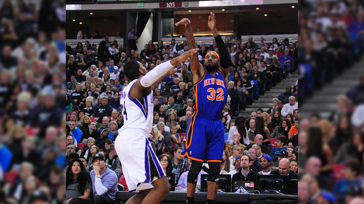 New York Knicks power forward Renaldo Balkman (32) shoots the ball against Sacramento Kings center Jason Thompson (left) during the second quarter at Power Balance Pavilion.