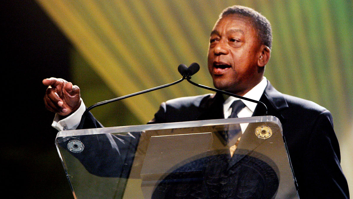 Robert L. Johnson, Founder of Black Entertainment Television, accepts his induction in to the U.S. Business Hall of Fame, a part of Junior Achievement's annual induction activities, at Gaylord Opryland Resort April 9, 2008.