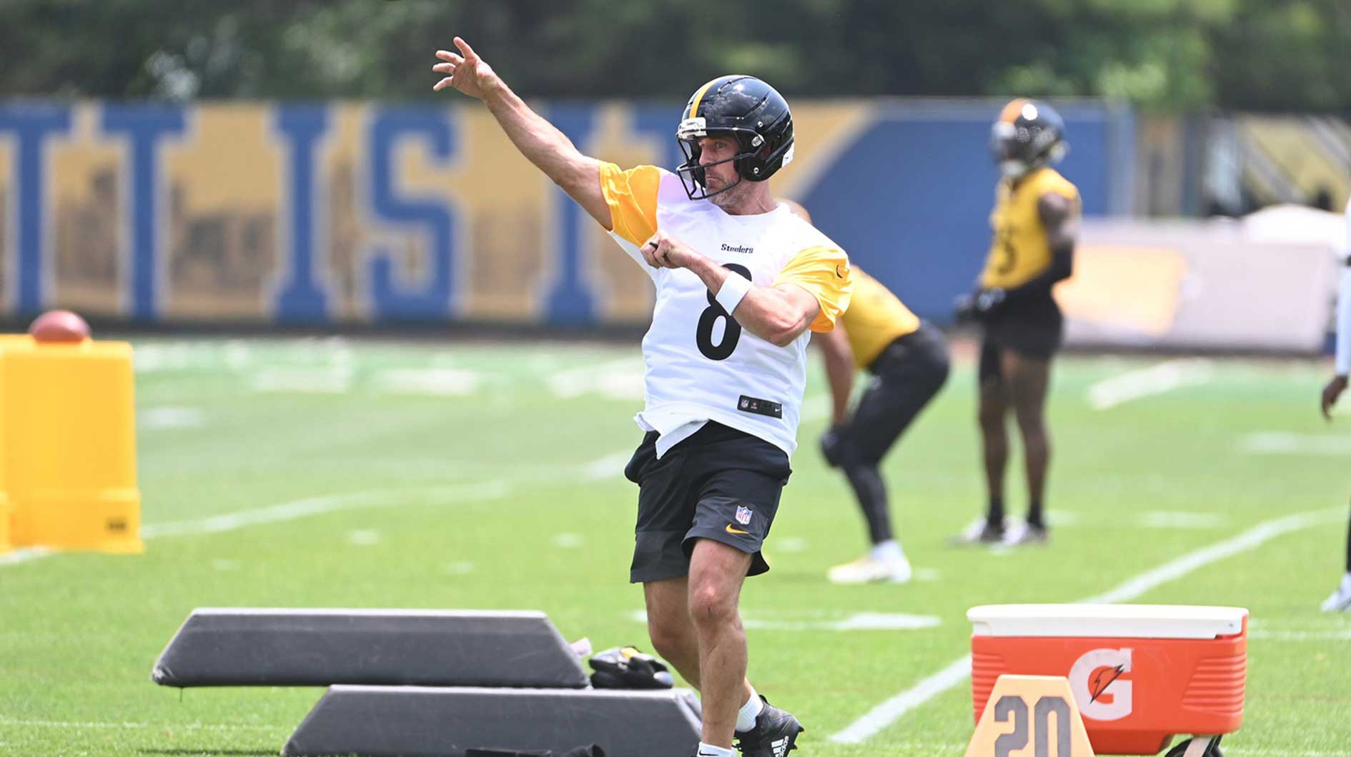 Pittsburgh Steelers quarterback Aaron Rodgers (8) during minicamp at their South Side facility.