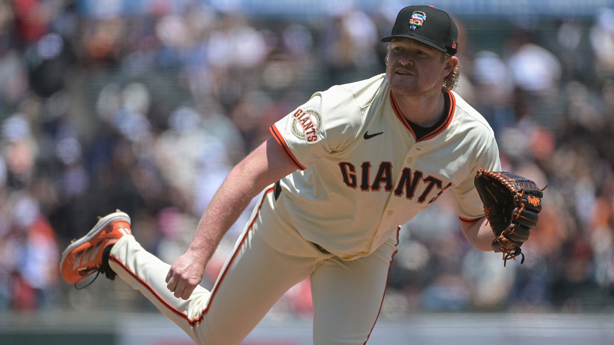 San Francisco Giants pitcher Logan Webb (62) throws a pitch against the Atlanta Braves during the first inning at Oracle Park.