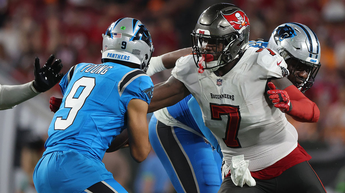 Tampa Bay Buccaneers linebacker Shaquil Barrett (7) rushes Carolina Panthers quarterback Bryce Young (9) during the second half at Raymond James Stadium.