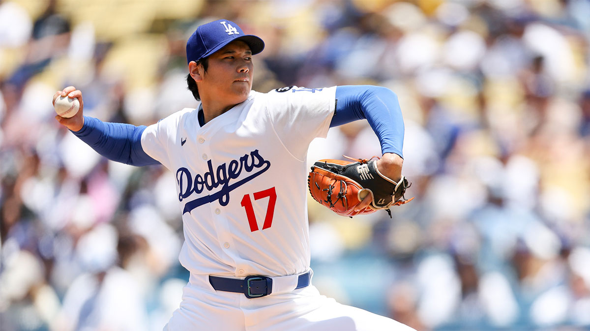 Los Angeles Dodgers two‑way player Shohei Ohtani (17) pitches the ball during the second inning against Washington Nationals at Dodger Stadium.
