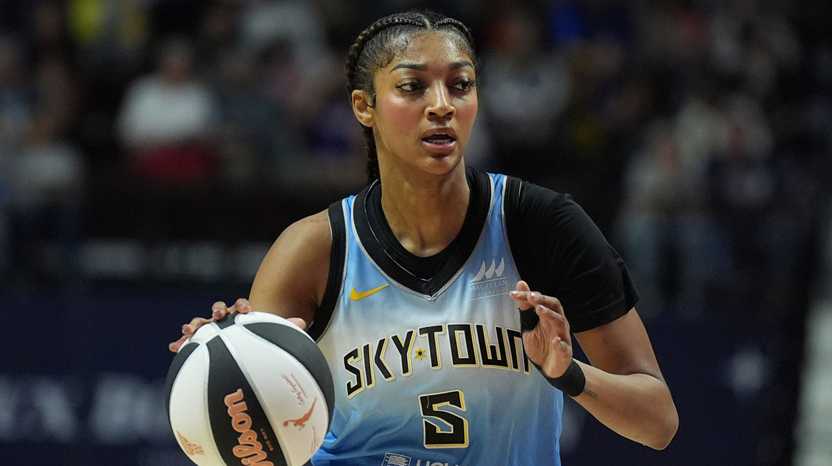 Chicago Sky forward Angel Reese returns the ball against the Connecticut Sun in the first half at Mohegan Sun Arena.
