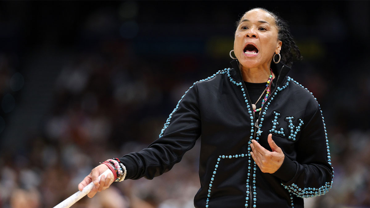 South Carolina Gamecocks head coach Dawn Staley reacts during the first half of the national championship of the women's 2025 NCAA tournament against the Connecticut Huskies at Amalie Arena.