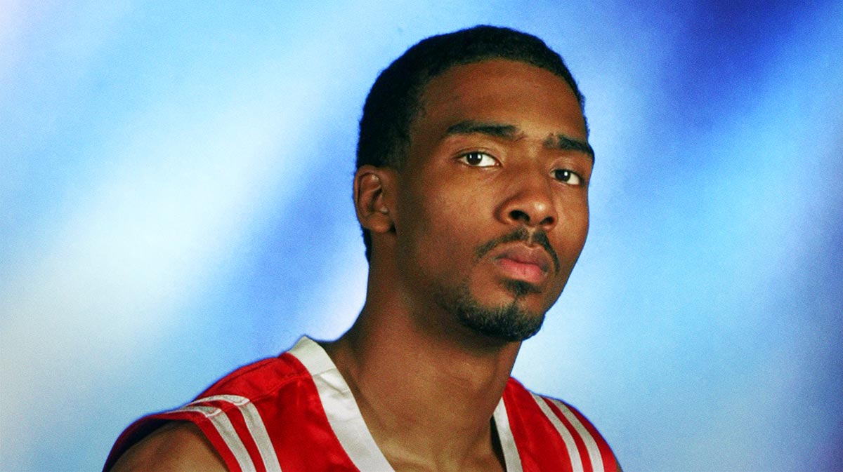 Houston Rockets forward Stromile Swift (4) poses for an NBA Rookie portrait.