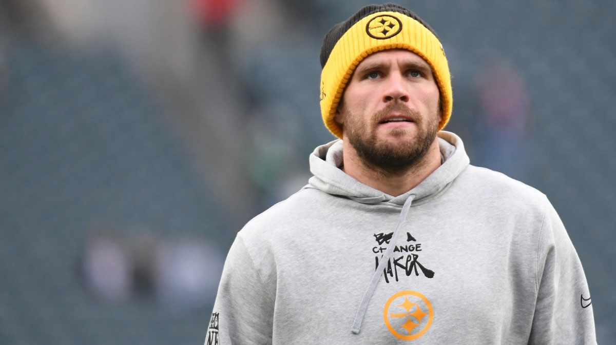 Dec 15, 2024; Philadelphia, Pennsylvania, USA; Pittsburgh Steelers linebacker T.J. Watt (90) during warmups against the Philadelphia Eagles at Lincoln Financial Field. Mandatory Credit: Eric Hartline-Imagn Images