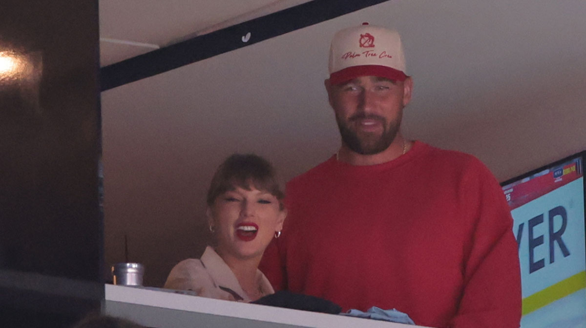 Taylor Swift, Travis Kelce, who may miss the start of the Kansas City Chiefs mandatory minicamp, at Stanley Cup Final Game 4.
