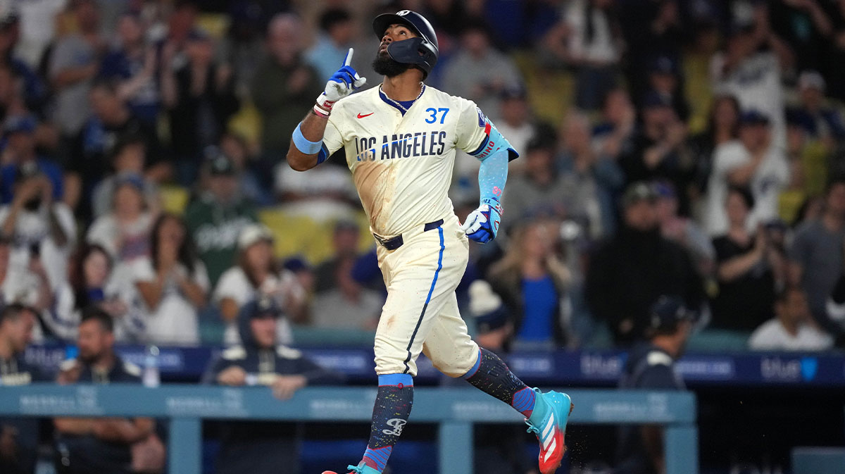 Los Angeles Dodgers right fielder Teoscar Hernandez (37) runs the bases after hitting a home run in the ninth inning against the Washington Nationals at Dodger Stadium.