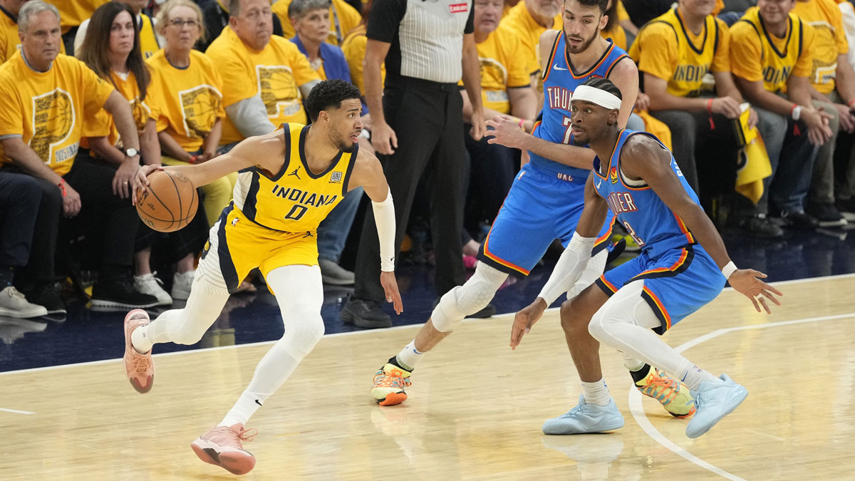 Thunder forward Chet Holmgren (7) and guard Shai Gilgeous-Alexander (2) during the first half during game four of the 2025 NBA Finals at Gainbridge Fieldhouse