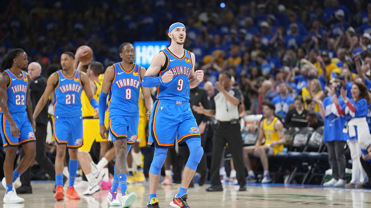 Thunder’s Alex Caruso pays tribute to Lakers at championship parade