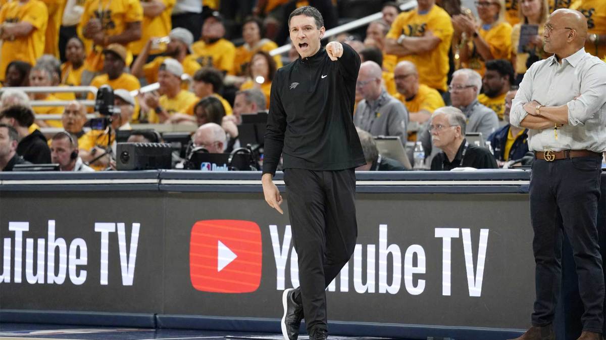 Oklahoma City Thunder head coach Mark Daigneault directs players against the Indiana Pacers during the first half of game six of the 2025 NBA Finals between the Oklahoma City Thunder and the Indiana Pacers at Gainbridge Fieldhouse.
