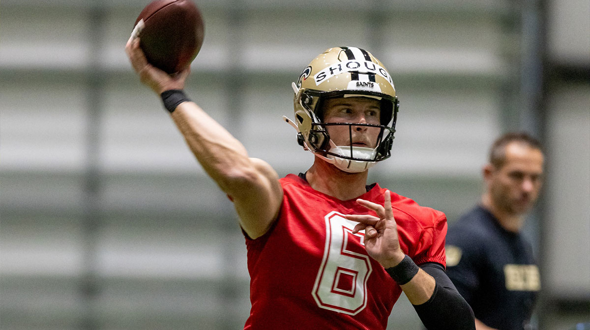 New Orleans Saints quarterback Tyler Shough (6) during rookie minicamp at Ochsner Sports Performance Center.