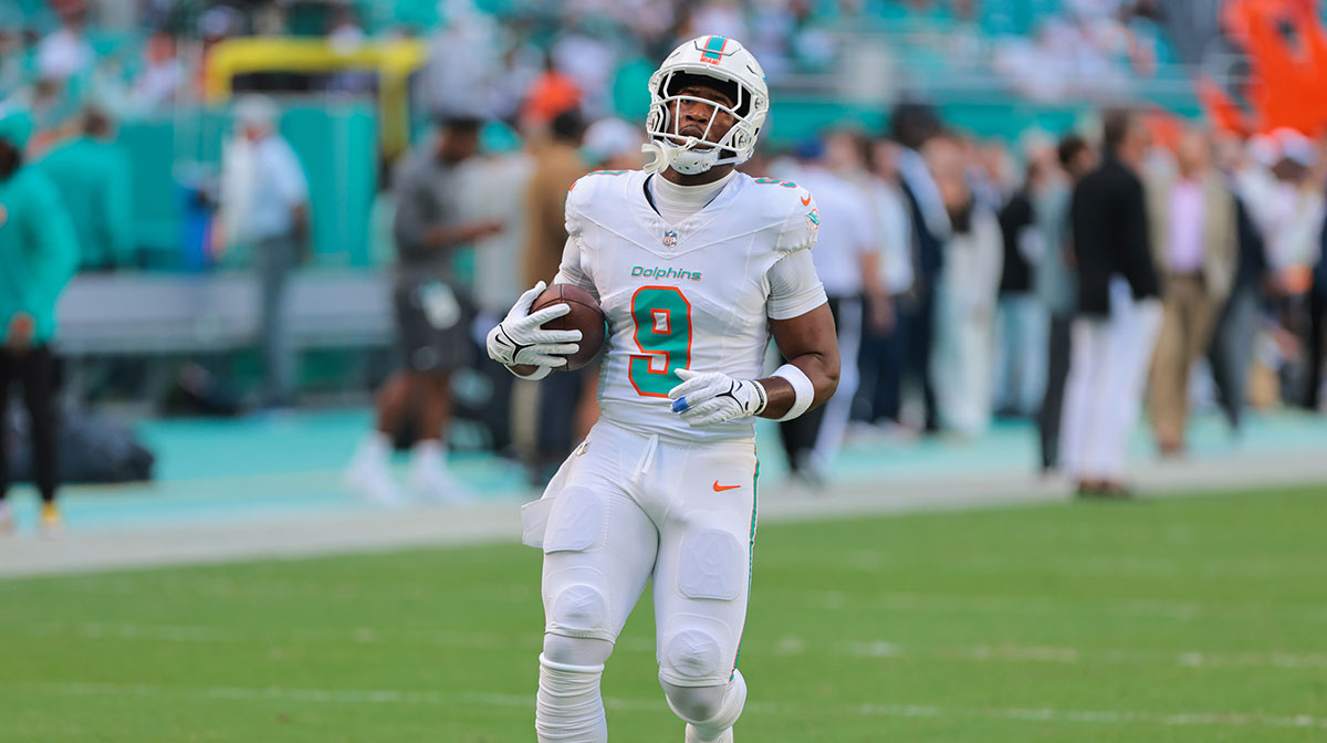 Steelers’ Jonnu Smith gets $12 million extension as part of Dolphins trade